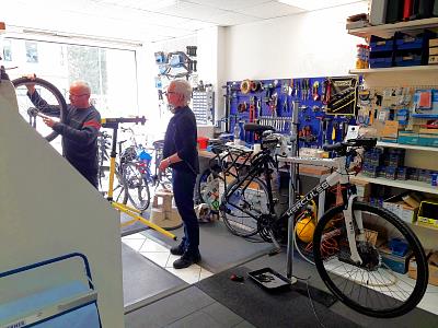 Fahrrad-Stdtler - Blick in die kleine Fahrradwerkstatt in Dresden